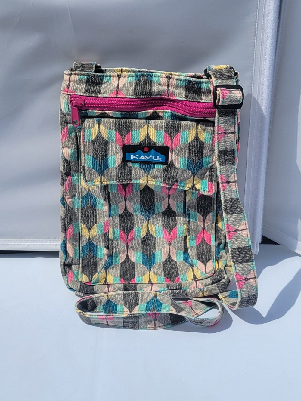 Kavu Geometric Crossbody Bag - Pink, Teal & Yellow